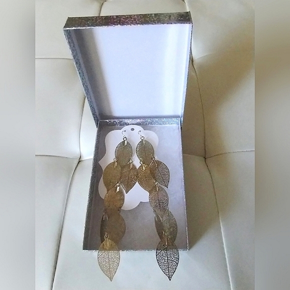 New Tiered Long Leaf Earrings, Shoulder Duster Style - Picture 3 of 10